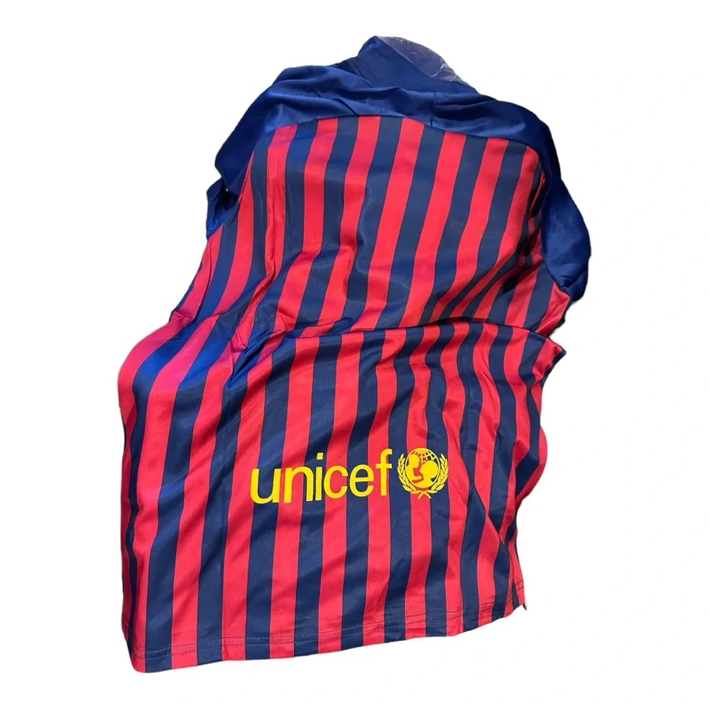 NWT Barcelona FC 2018 Jersey/Uniform Youth Size XL